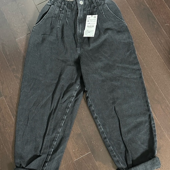 BNWT Zara Black Denim Paperbag High Waisted Jeans | Size 4 | 100% Organic Cotton - Picture 2 of 16